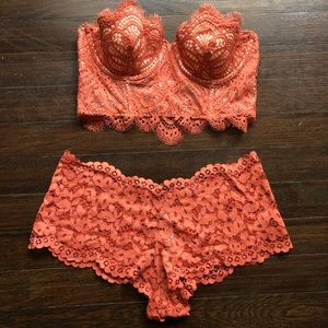 VS matching lingerie set